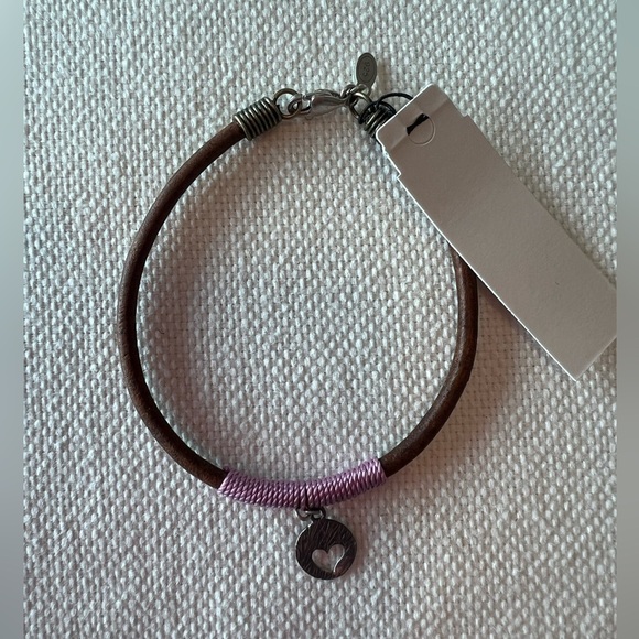 NWT Peyote Bird Silver Charm Brown and Pink Leather Bracelet with Heart Charm - Picture 6 of 11